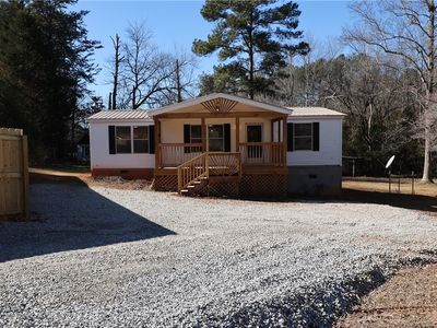 529 Chastain Rd, Central, SC, 29630