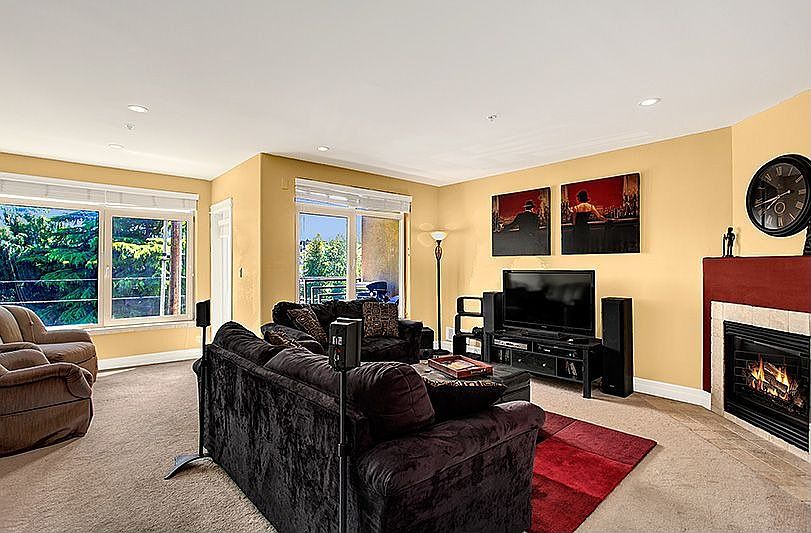1st image of 2551 Thorndyke Ave W APT 101