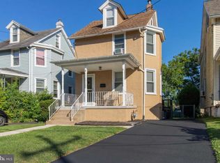 8 Center Ave, Willow Grove, PA 19090