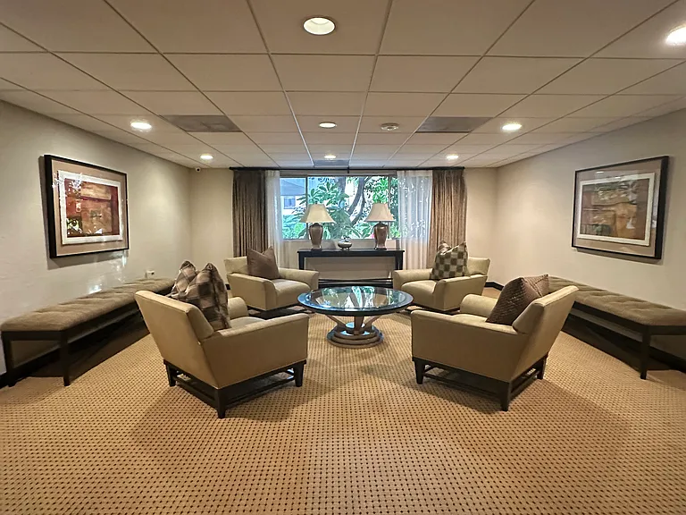 100 S Doheny Dr #923 — Photo 32