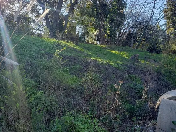 141 Sheridan Rd, Oakland, CA 94618