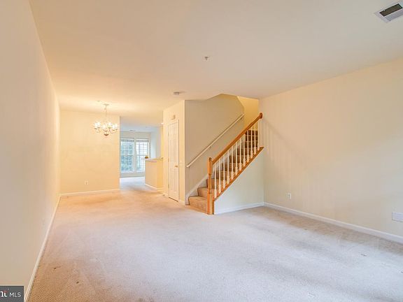 5th image of 315 Fallsgrove Dr #66