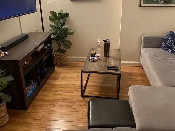 14 E 23rd St APT 3B