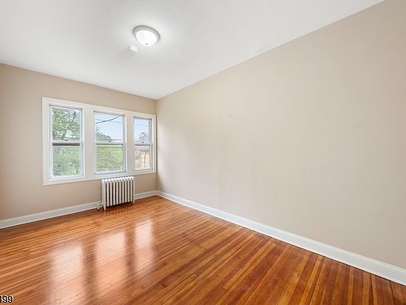 5th image of 51 Caldwell Pl APT 3