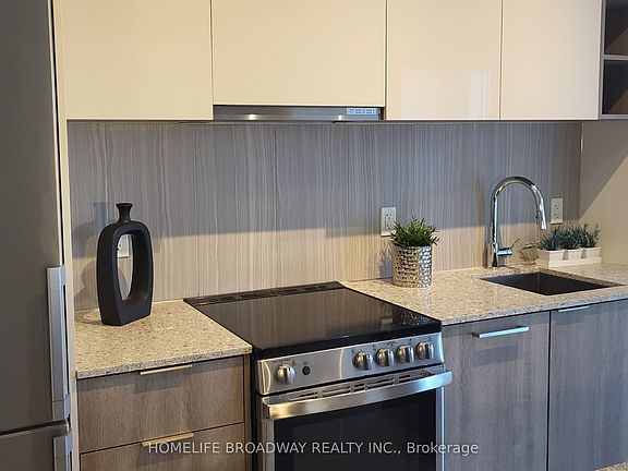 4th image of 31 Tippett Rd #1519