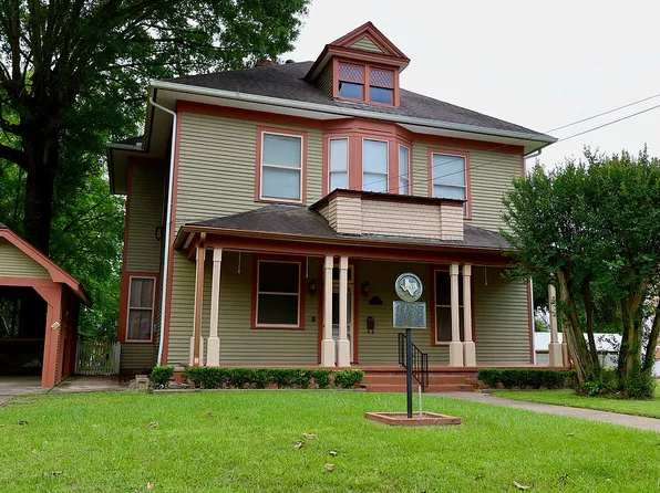 717 E Houston Ave, Crockett, TX 75835