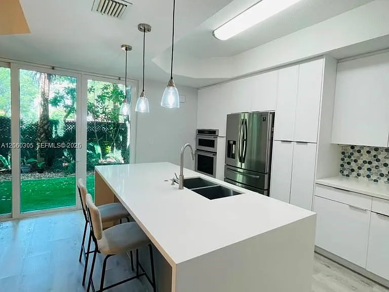 790 SW 107th Ave #301 — Photo 7
