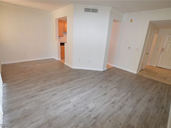 4th image of 270 E Flamingo Rd Unit 136
