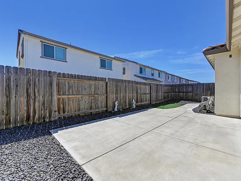5088 Moonraker Ln — Photo 30
