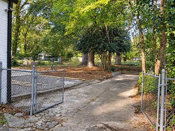 2nd image of 2499 Sylvan Rd