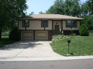 7400 Harvard Dr, Raytown, MO 64133