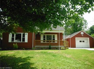 102 Mapleridge Rd, Chagrin Falls, OH 44022