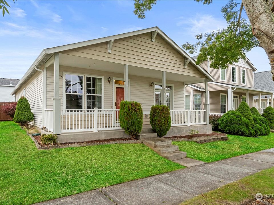 1st image of 1520 Goldeneye Lane SE