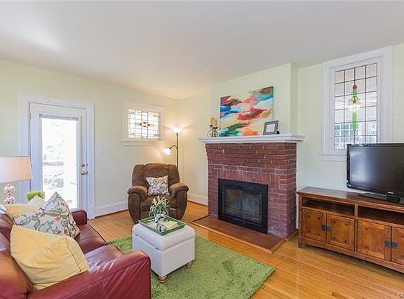 5th image of 2301 Greenway Ave