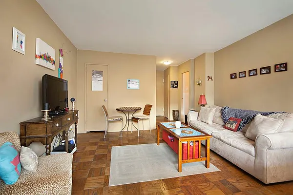 Sold by Town Residential | media 22