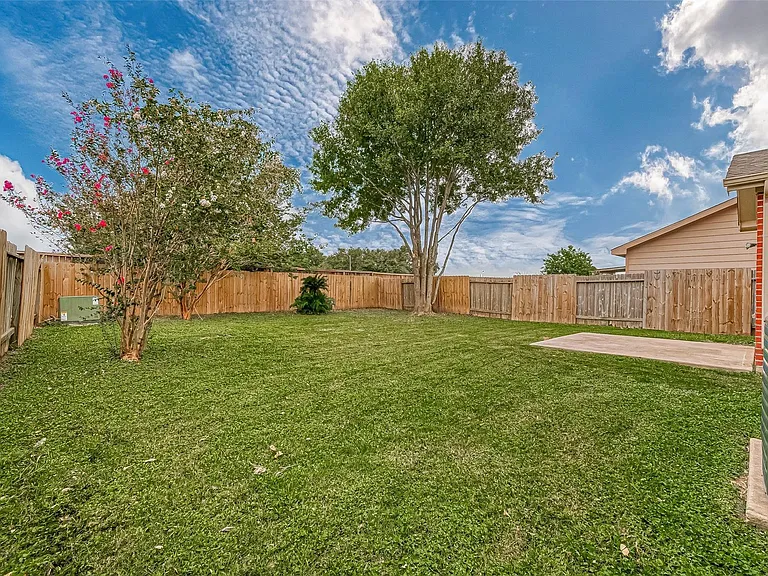9234 Windswept Grove Dr — Photo 2