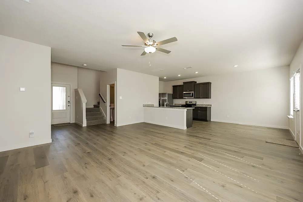 4 bed, 2.5 bath, 2173 sqft, $2,445 — Photo 4