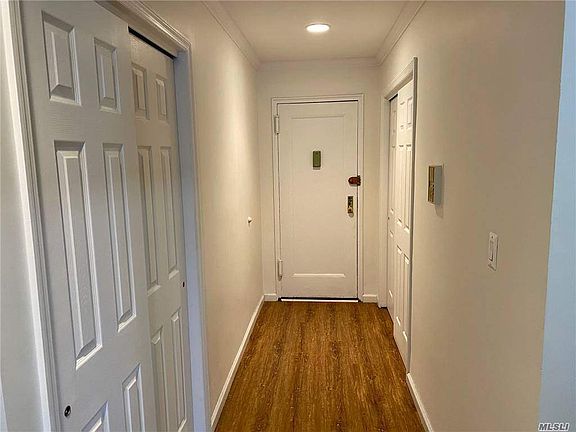 3rd image of 1199 E Broadway