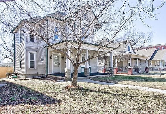 2nd image of 1320 Penn St