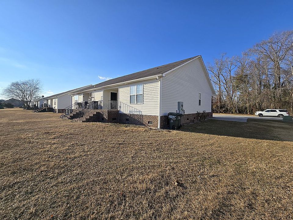 2nd image of 5170 Deveron St