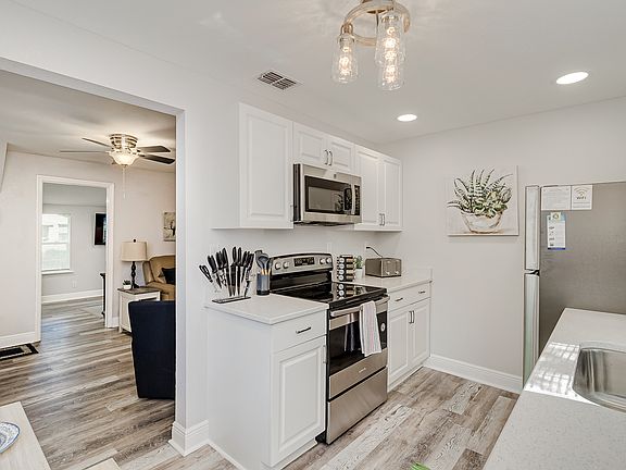 4th image of 1511 Gilpin Ave