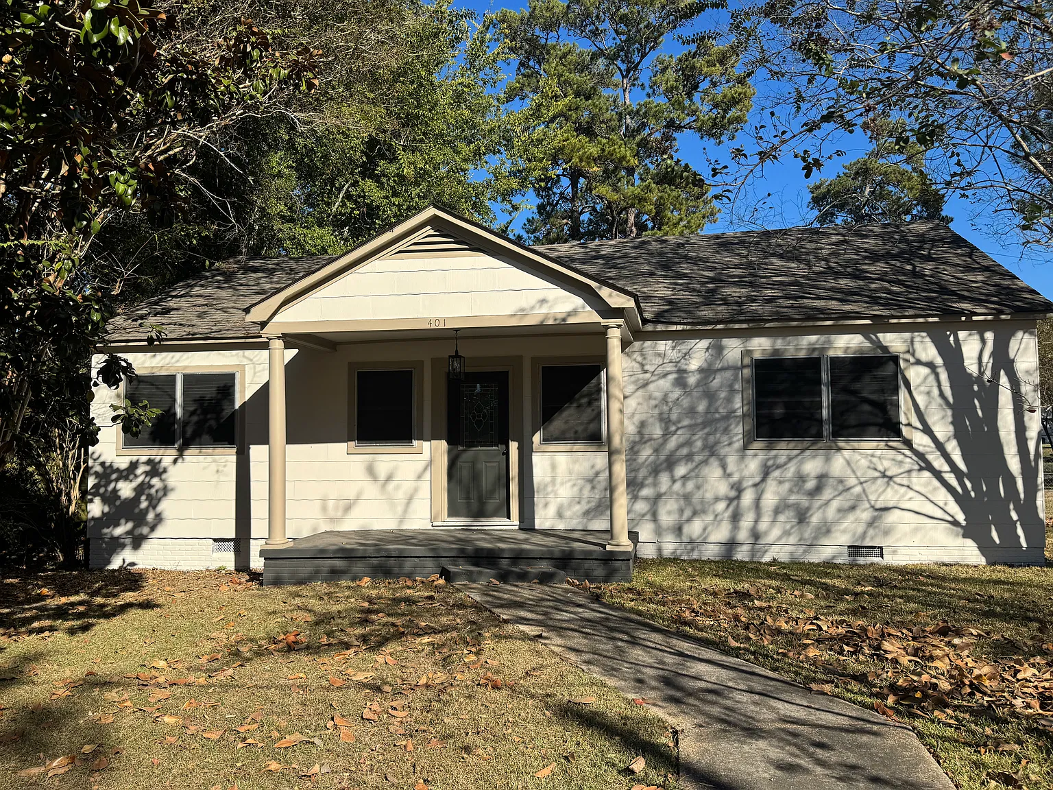 3 bed, 1604 sqft, $1,600 — Photo 1