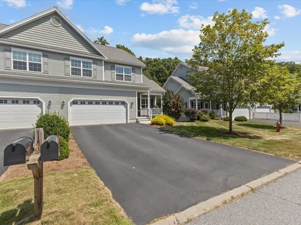 13 Dunbar Drive, Essex Junction, VT 05452