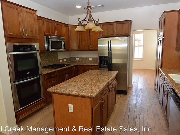 5th image of 1601 N Asciano Ct