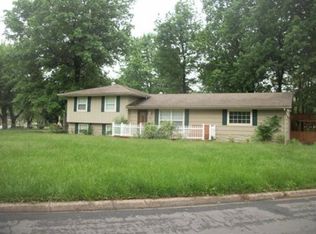 418 NW Ward Rd, Lees Summit, MO 64063