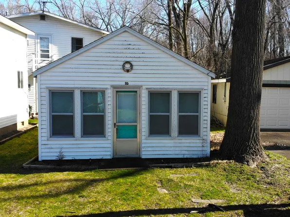 67388 Victory Shore Dr, Dowagiac, MI 49047