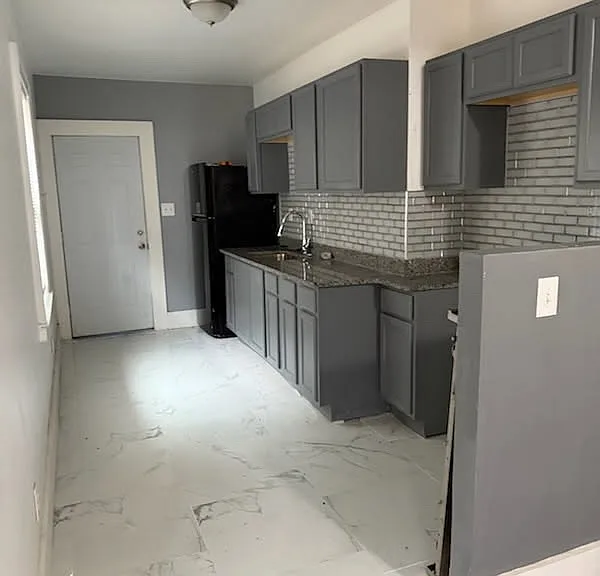 1561 W Grand Blvd #1 — Photo 2