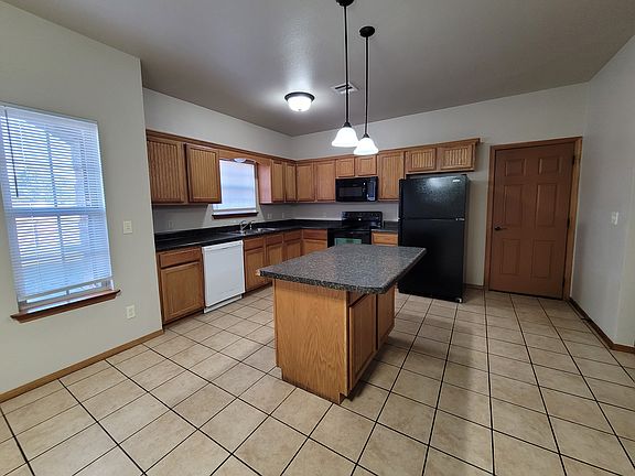 2nd image of 302 Blunt Ave APT 1