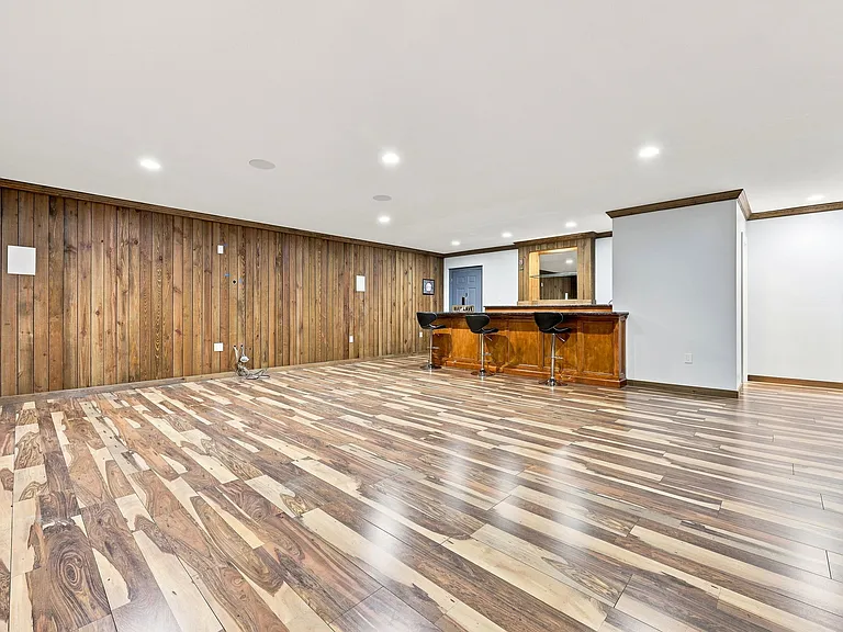 253 Lakeview Dr — Photo 62