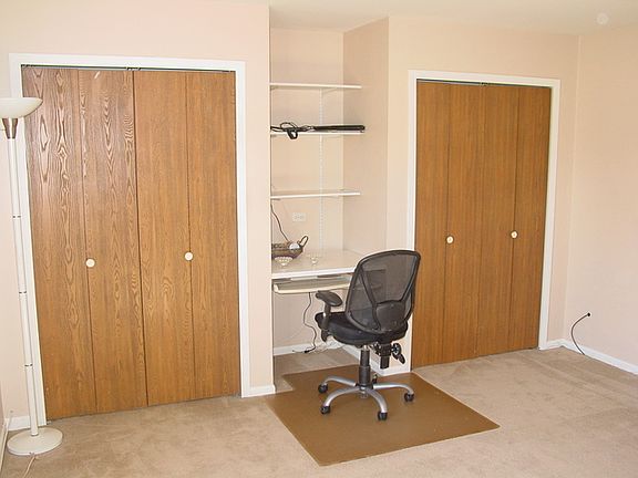 5th image of 15711 Peggy Ln APT 4