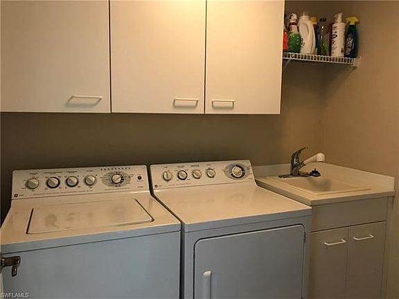 5th image of 425 Cove Tower Dr APT 902