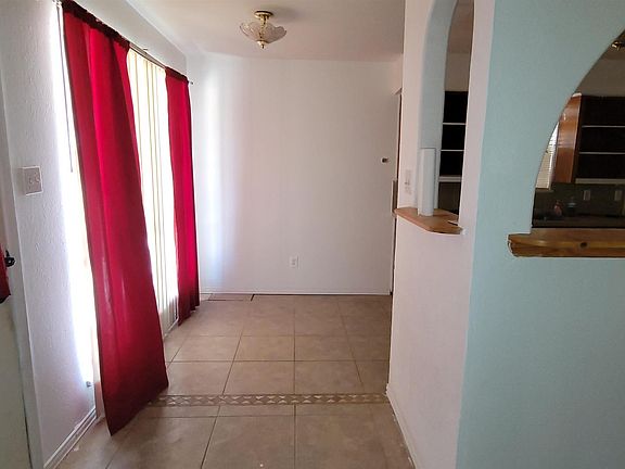 5th image of 1212 Mora St