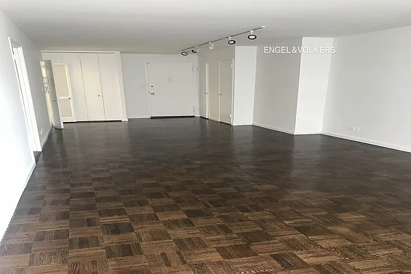 Rented by Engel & Völkers New York City | media 2