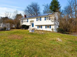 78 Deering Dr, Tewksbury, MA 01876