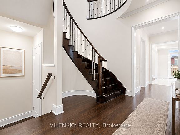 3rd image of 95 Chesney Cres