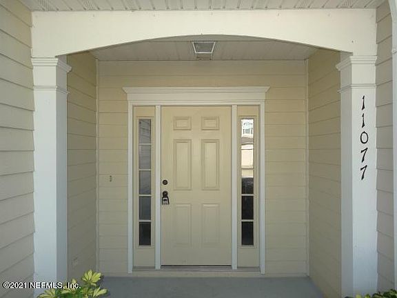 3rd image of 11077 E Castlemain Cir