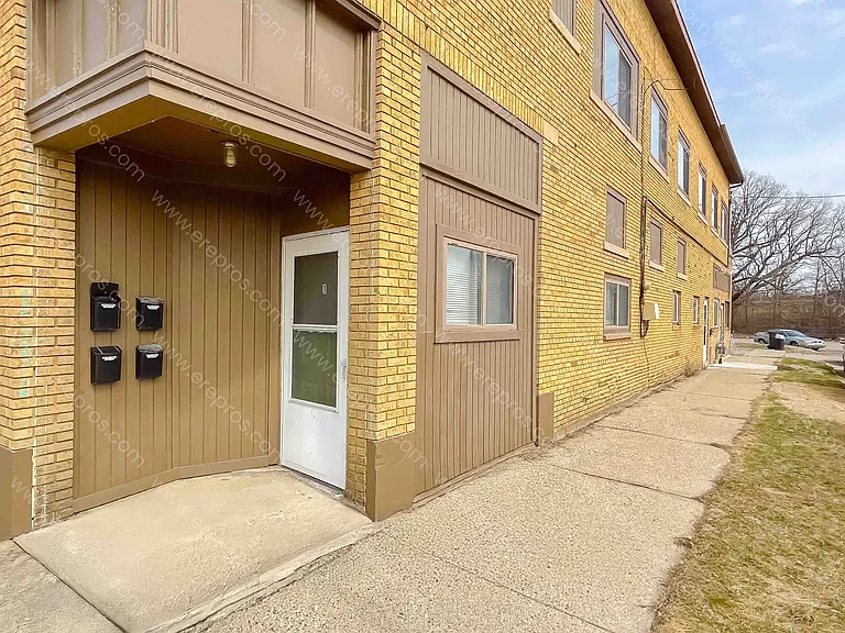 2921 S Saginaw St #2 — Photo 9