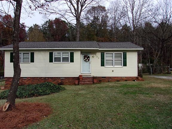 3rd image of 502 Fairforest Dr