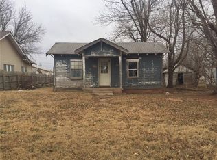 412 W Tom Stafford St, Weatherford, OK 73096
