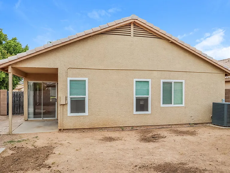 2214 E Aire Libre Ave — Photo 15