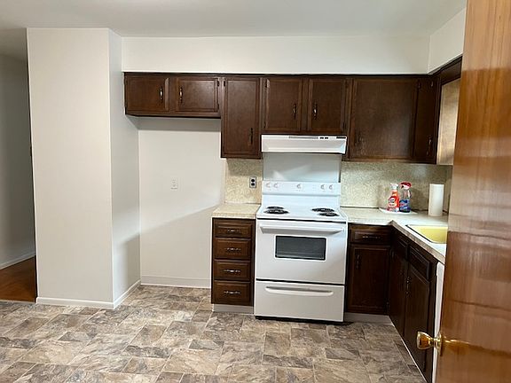 2nd image of 42 Jannarone St Floor 2