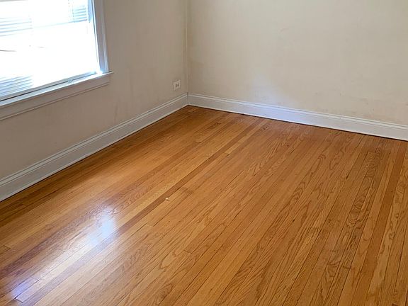 3rd image of 2200 W Foster Ave #5208-LE3