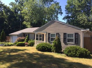 319 N Country Rd, East Setauket, NY 11733