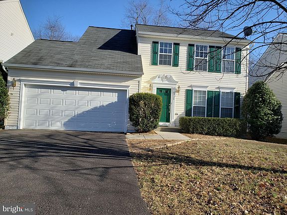 2nd image of 1024 Riverdale Cir
