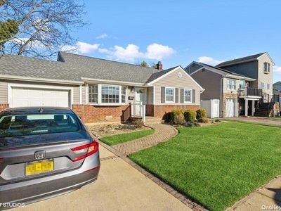 2299 Oakdale Avenue, Seaford, NY, 11783