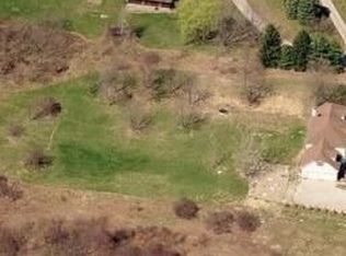 19040 Chillicothe Rd, Chagrin Falls, OH 44023